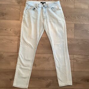 FOREVER 21 Men’s Slim Fit Jeans